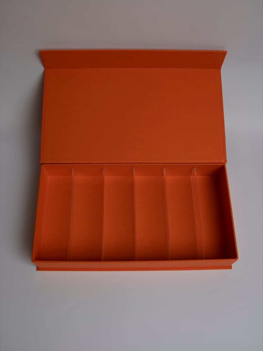 Nrneni gift box open showing compartments